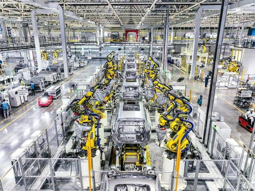 余承東造訪賽力斯汽車智慧工廠，為問界新M7高品質交付助威